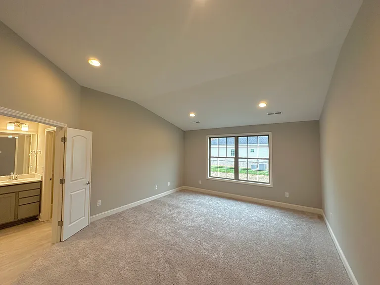 9538 Snowy Cliff Ln — Photo 16