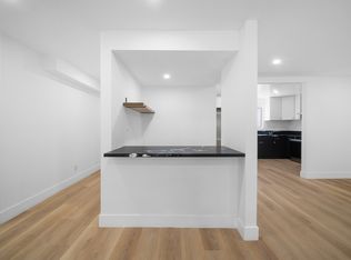 605 San Vicente #202, Santa Monica, CA 90402