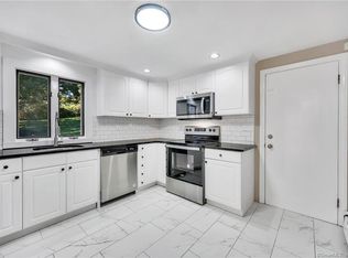 149 Jennifer Rd, Hamden, CT 06514