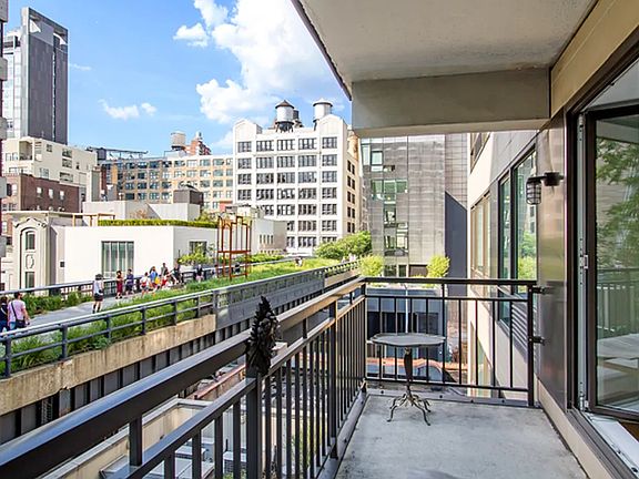 3rd image of 231 10th Ave APT 4A