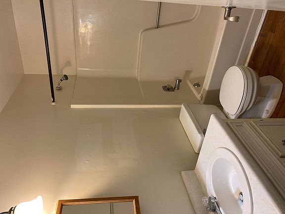 4th image of 106 Lee Ave NE APT 9