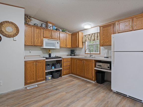 5th image of 4144 McSweeny Rd