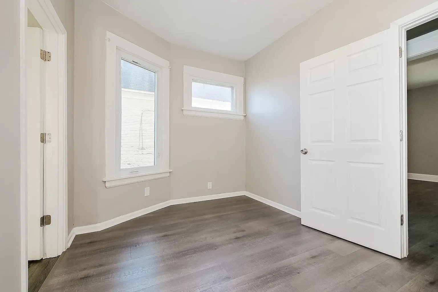 3 bed, 1324 sqft, $850 — Photo 2