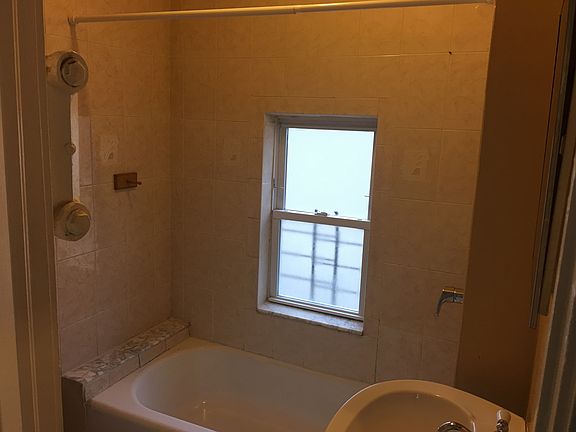 2nd image of 3120 Grace Ave