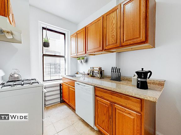 3rd image of 19 E 109th St APT 63