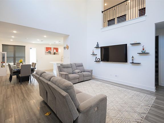 5th image of 3017 Andorra Rd