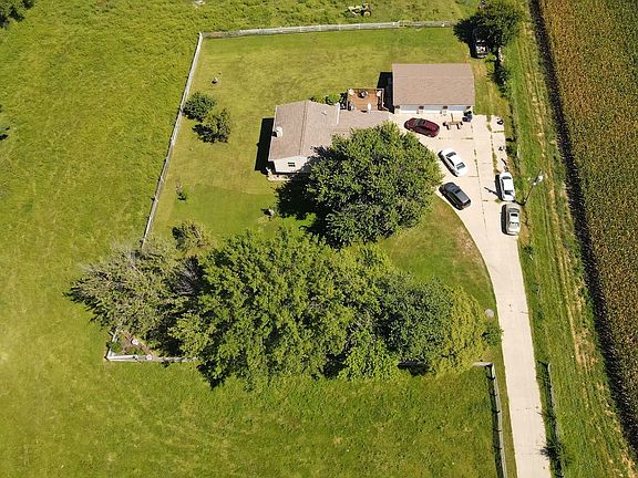 3rd image of 22247 Highway 69