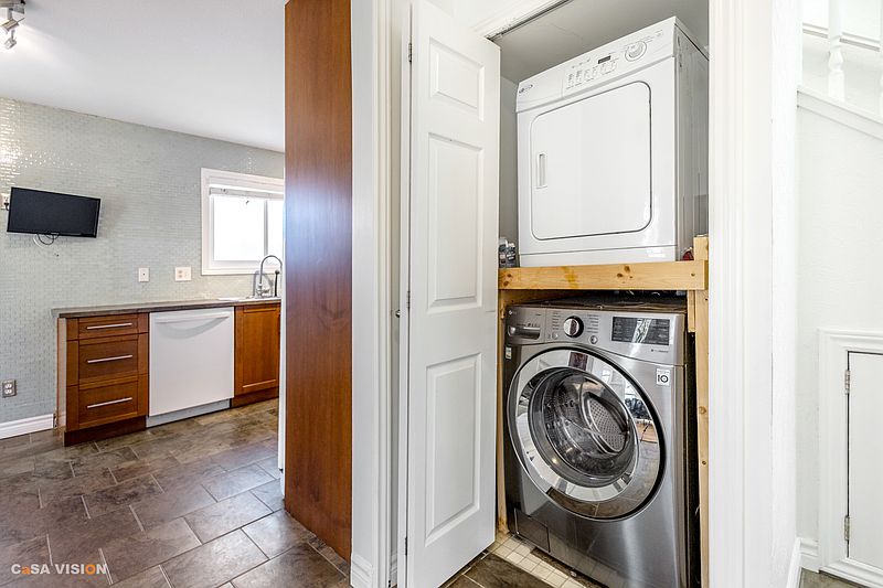 Vancouver House for rent - 3 Bedrooms — photo 20