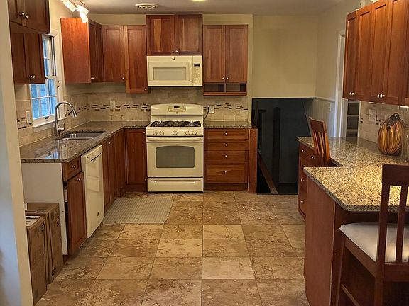 2nd image of 734 Corundum Ct