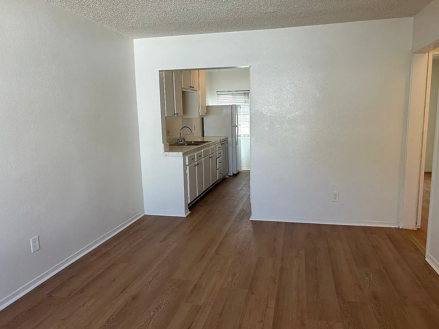 1 bed, 550 sqft, $2,200 — Photo 4