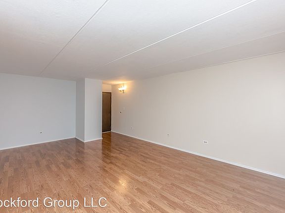 5th image of 102 Rockford Ave APT 103