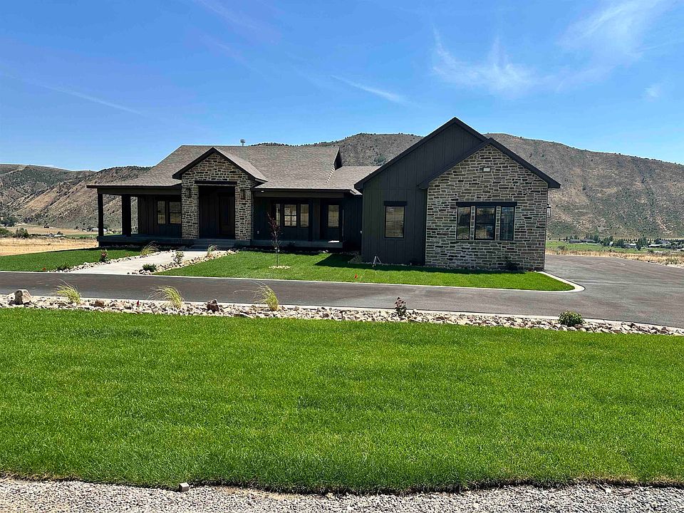 1st image of 3925 Utah Dr