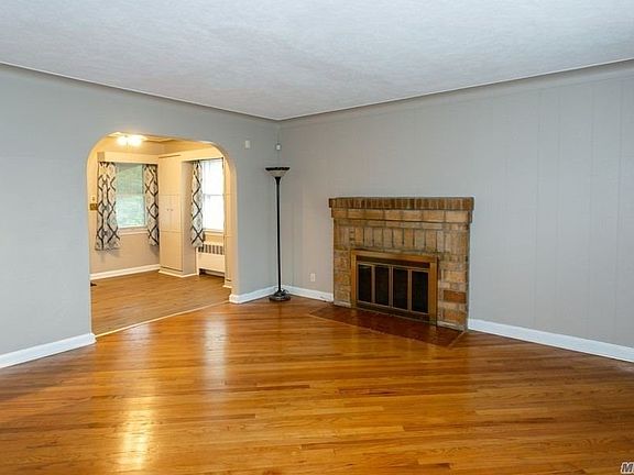 3rd image of 1383 Star Ave