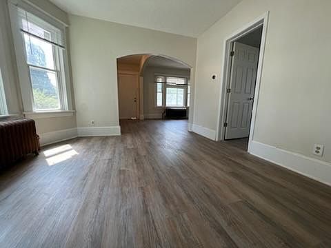 5th image of 743 Englewood Ave