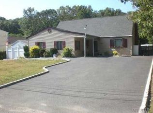 1144 Namdac Ave, Bay Shore, NY 11706