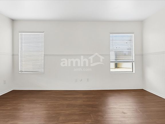 5th image of 9815 W Riverside Ave