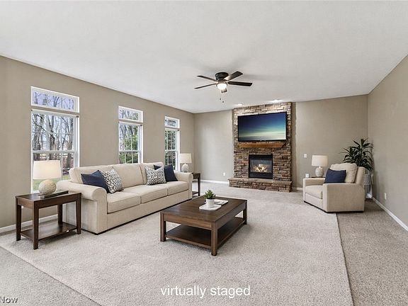 3rd image of 38880 Amberwood Dr