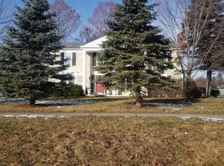 5830 Farmington Rd, West Bloomfield, MI 48322