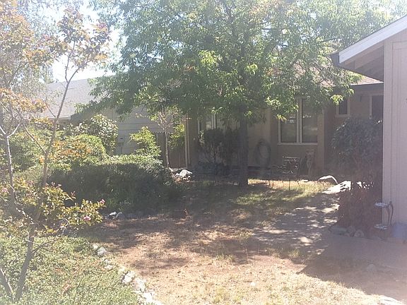 137 Arcadia Way, Grass Valley CA 95945 - Front View