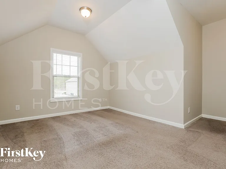 4895 Frontier Dr — Photo 10