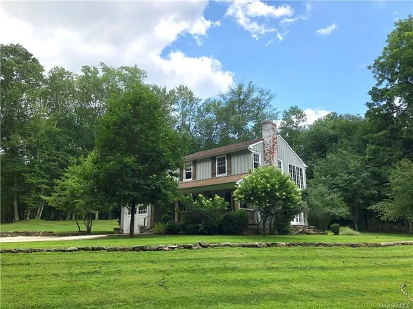 276 Nash Rd, North Salem, NY 10560