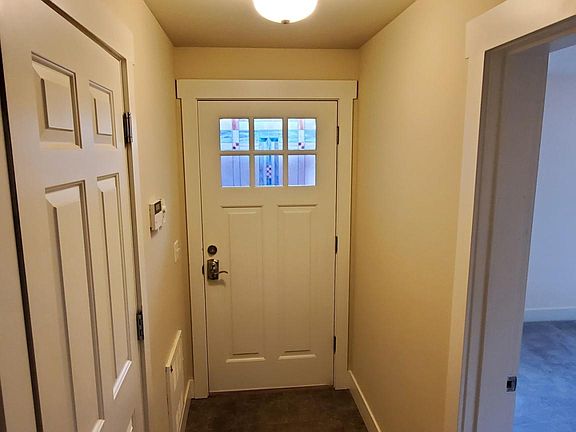 4th image of 1020 Taylor Ave N #B