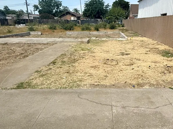 115 Willow Ave, Manteca, CA 95337