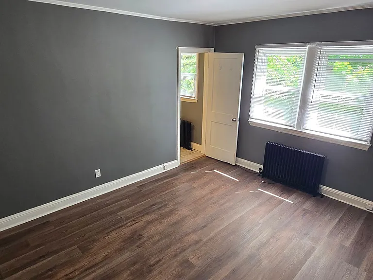 2825 Clearview Ave #1 & Unit 2 — Photo 3