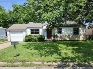 208 SW 24th St, Lawton, OK 73505