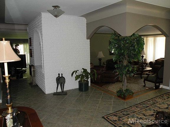 4th image of 5760 Woodmire Dr
