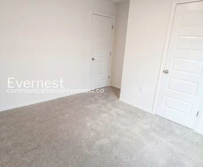 101 E Fredonia Ct — Photo 10