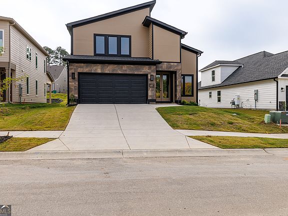 3rd image of 729 Ronaldsay Rd
