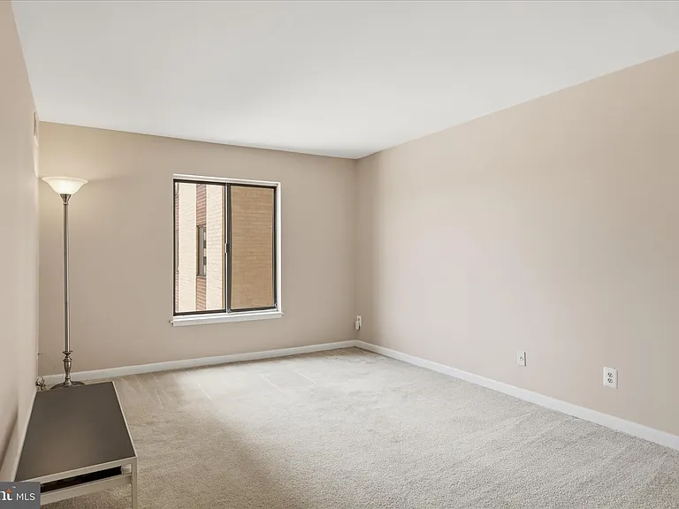 3100 S Manchester St #531 — Photo 16