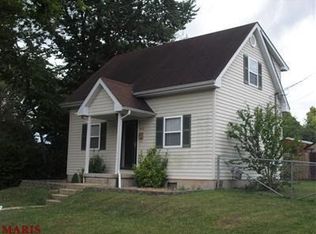 402 Quarry St, Farmington, MO 63640