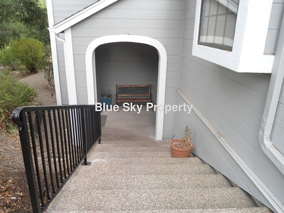 2nd image of 716 Hillside Dr