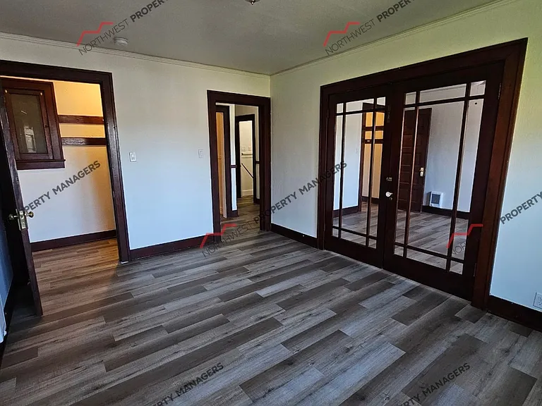 509 N Rock St — Photo 14