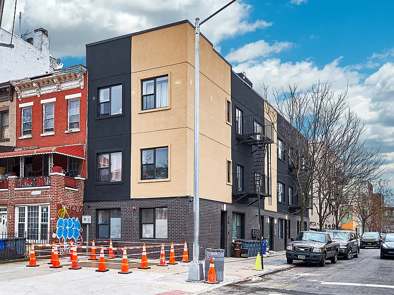 658 Kosciuszko St #2B — Photo 11