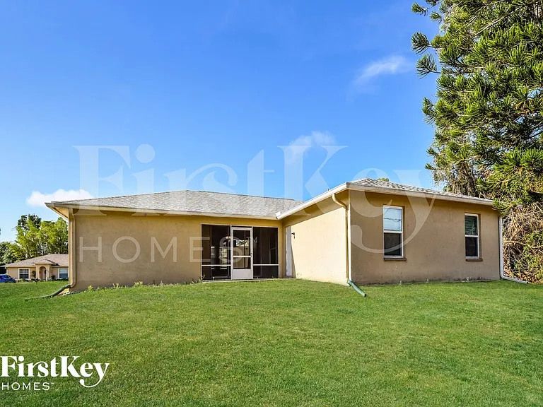 9033 Frank Rd — Photo 15