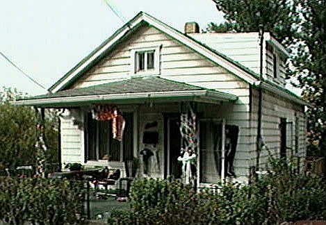 2nd image of 1303 Roy St