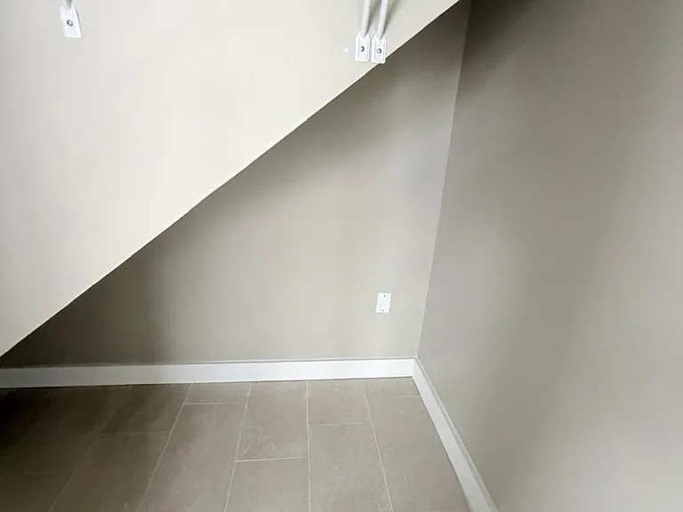 1390 W 37th St #101 — Photo 10