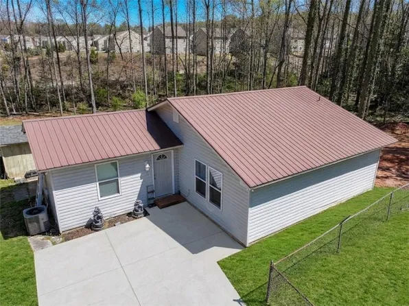 2856 Pinecrest Dr, Gainesville, GA 30504