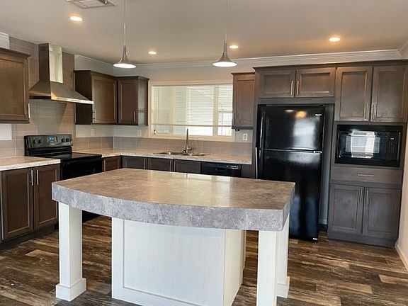 3rd image of 148 Serena Ct #148