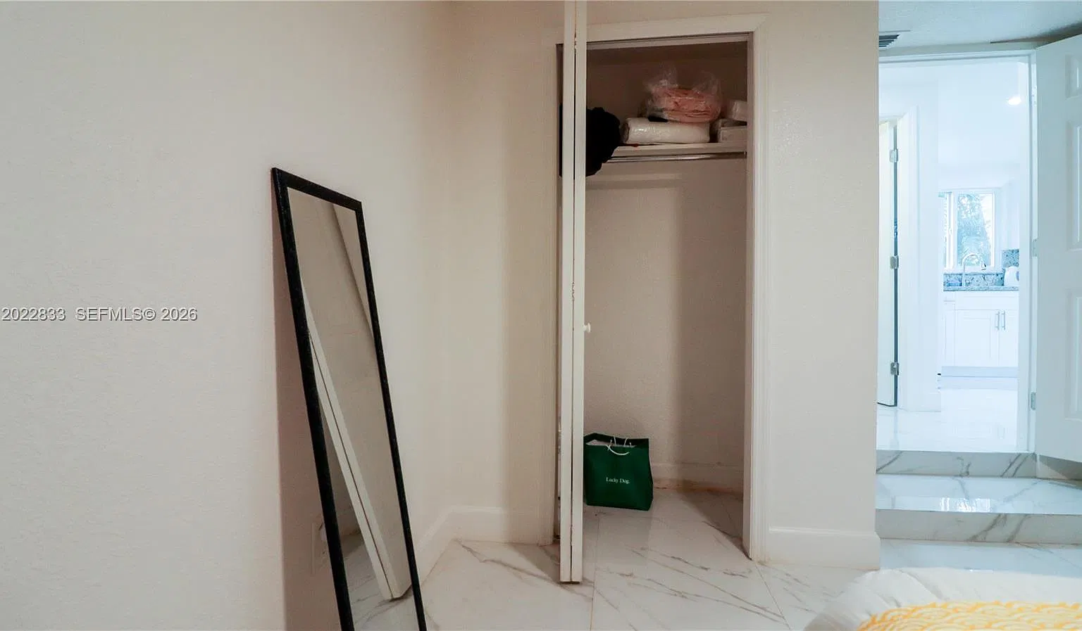4 bed, 1000 sqft, $3,200 — Photo 2