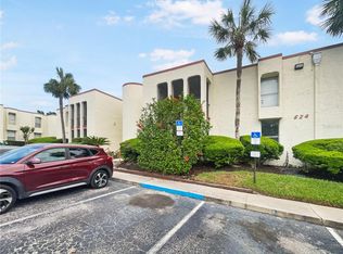 524 Orange Dr APT 22, Altamonte Springs, FL 32701