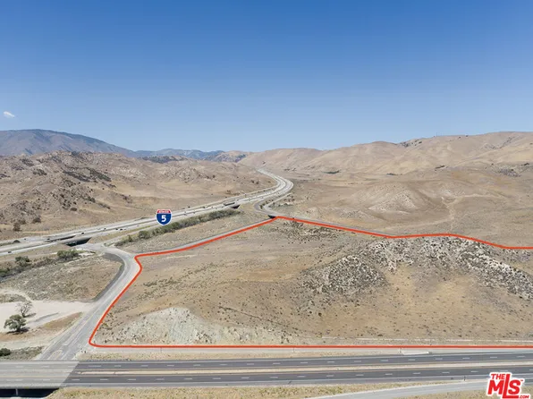 7 Quail Way, Lancaster, CA 93536