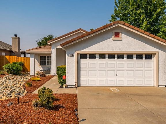 2nd image of 3513 Alder Canyon Way