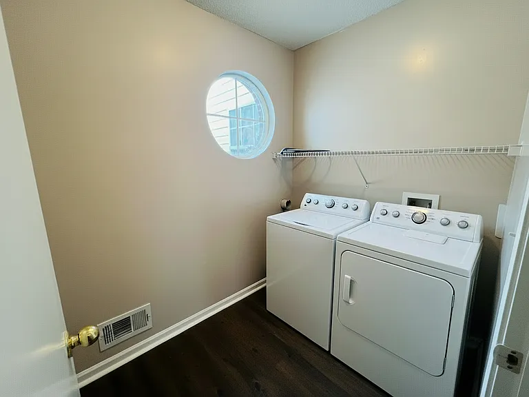 Suncrest Estates — Photo 10