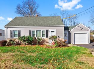 275 Roger Williams Rd, Bridgeport, CT 06610