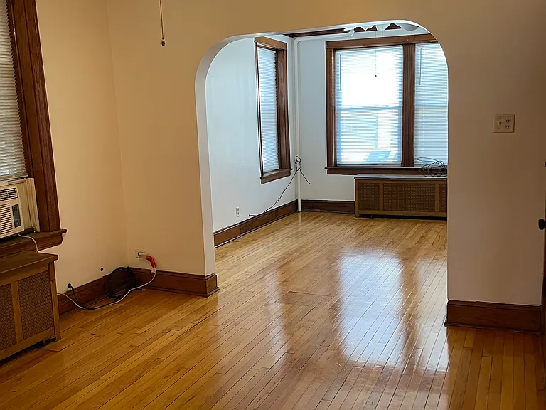 1032 N Trumbull Ave — Photo 9