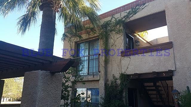 1st image of 922 N Chrysler Dr